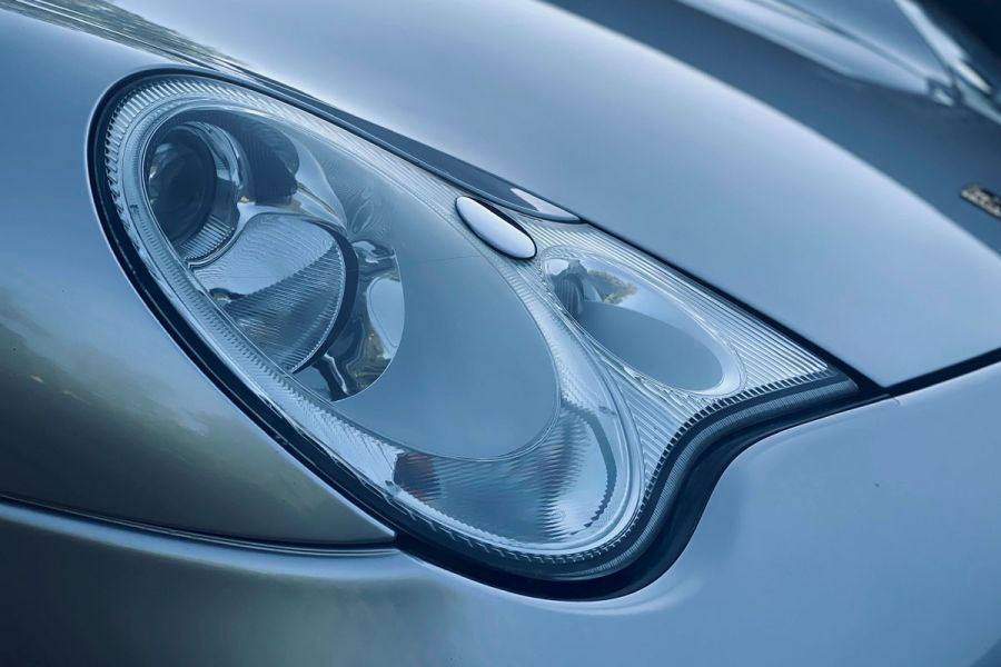 Porsche 911 Polished Headlights